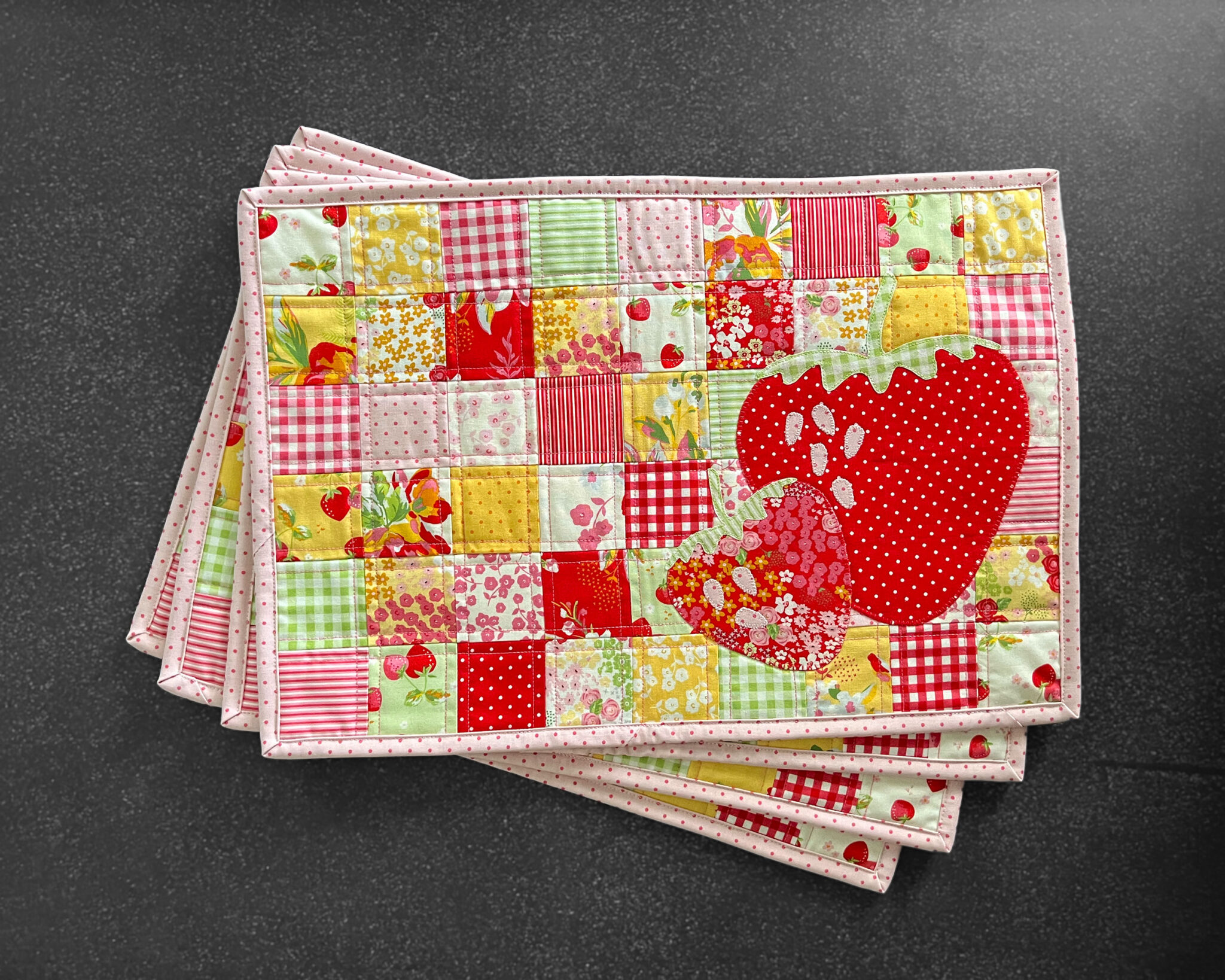 Picnic Florals Berry Sweet Placemats