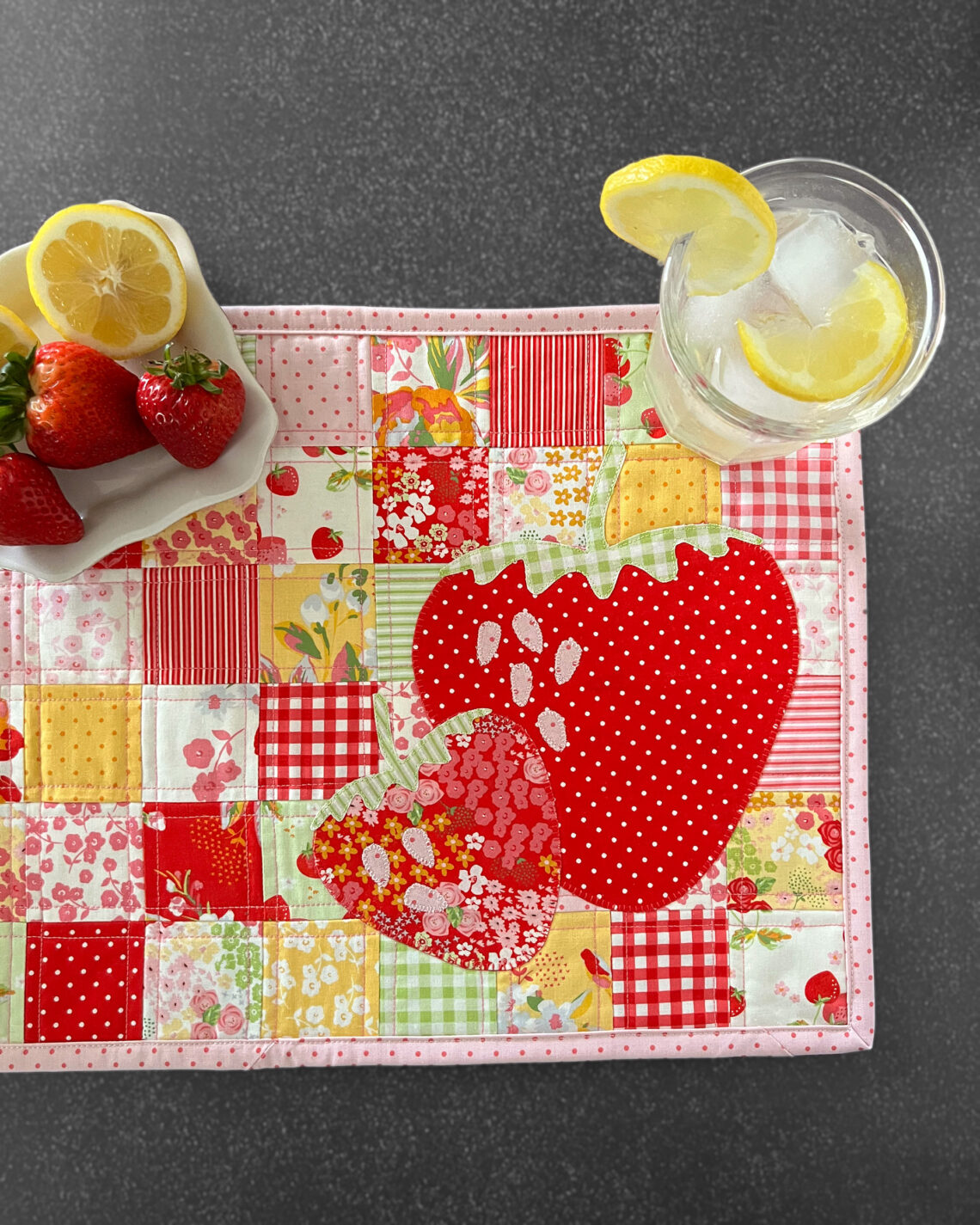 Picnic Florals Berry Sweet Placemats