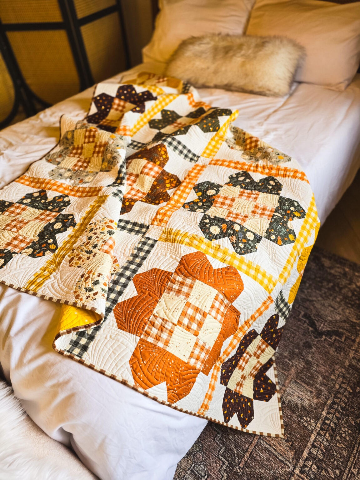 A Cozy Autumn Bloom Quilt with Pumpkin Spice