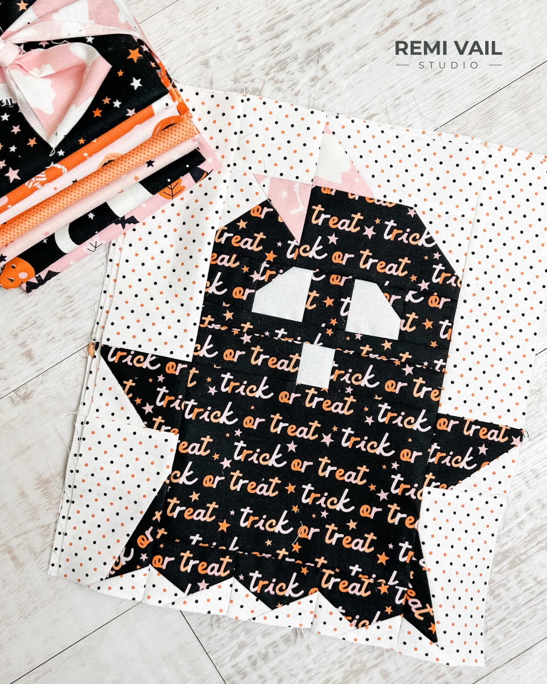 Patchwork ghost using the Hey Pumpkin fabric collection from Riley Blake Designs. Ghost pieced and photographed by Tamara Darragh for Remi Vail Studio.