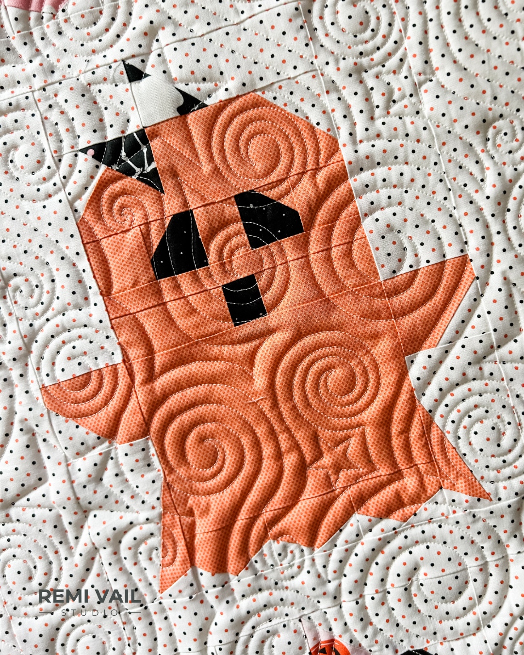 Quilted ghosts using the Boo Quilt pattern and Hey Pumpkin Fabric Collection by Riley Blake Designs. Piecing, quilting, and photography by Tamara Darragh for Remi Vail Studio.