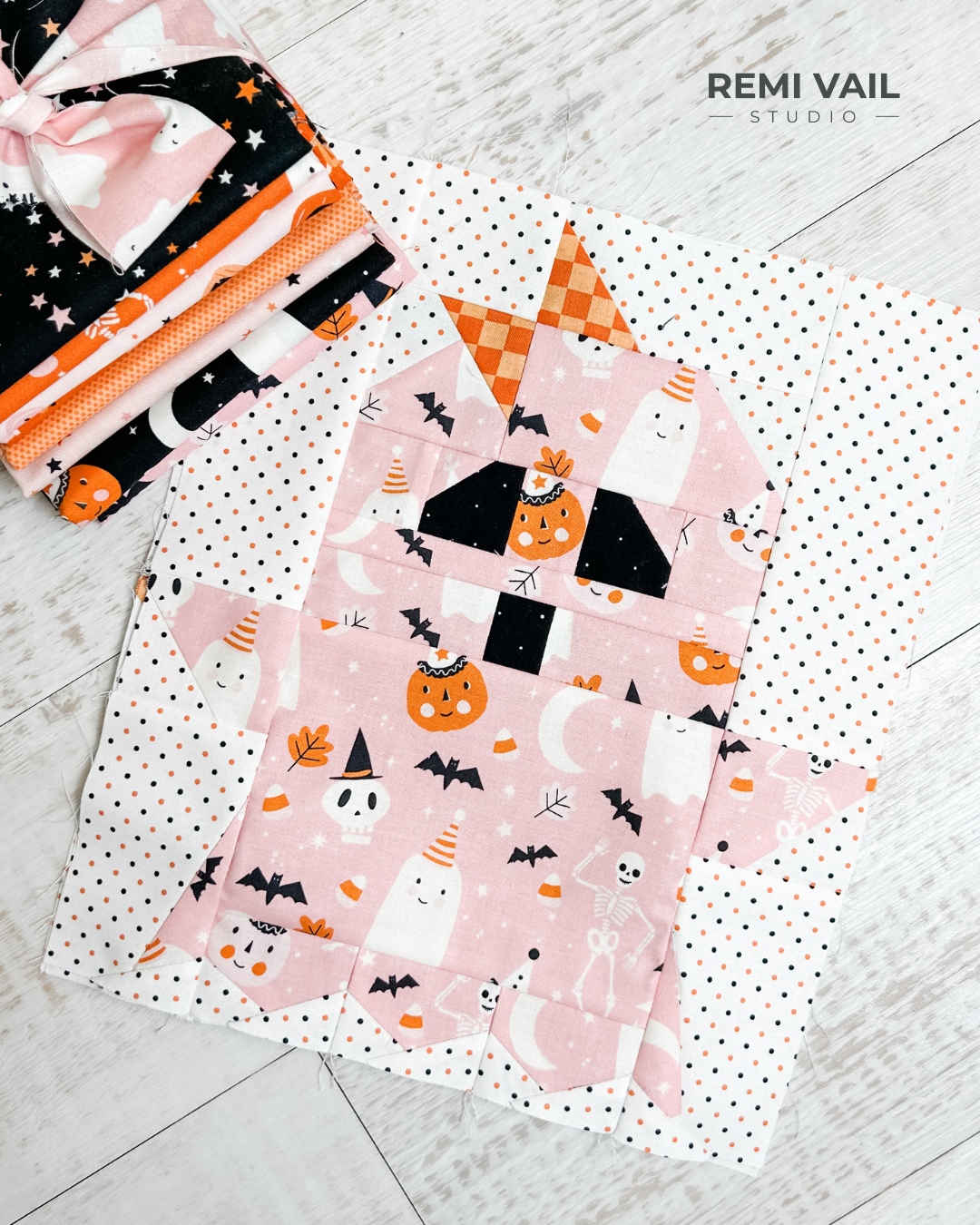 Patchwork ghost using the Hey Pumpkin fabric collection from Riley Blake Designs. Ghost pieced and photographed by Tamara Darragh for Remi Vail Studio.