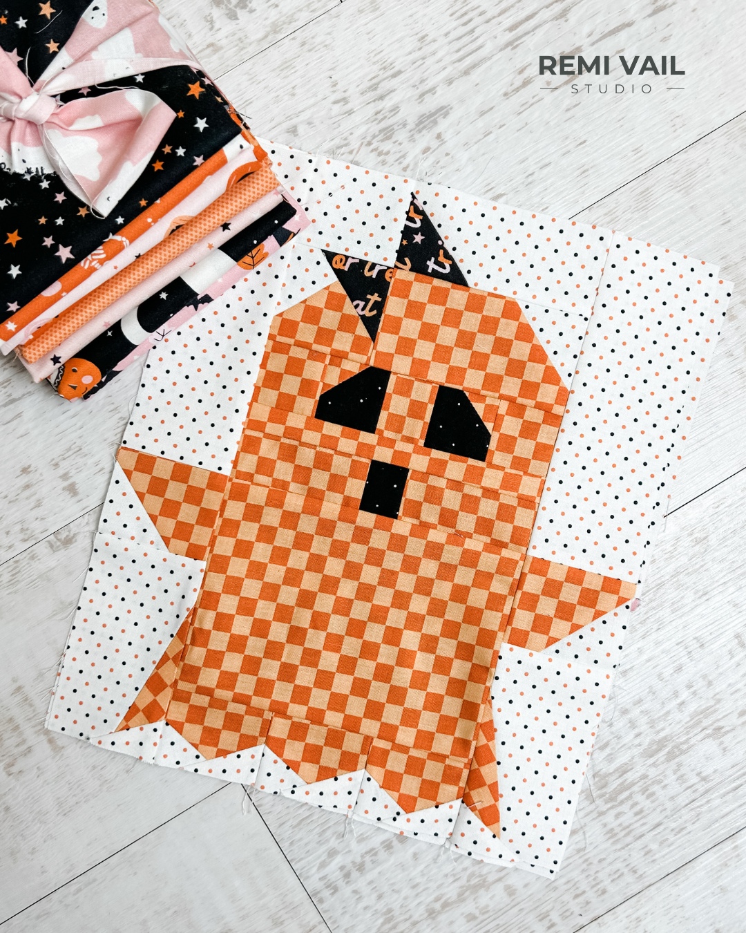 Patchwork ghost using the Hey Pumpkin fabric collection from Riley Blake Designs. Ghost pieced and photographed by Tamara Darragh for Remi Vail Studio.