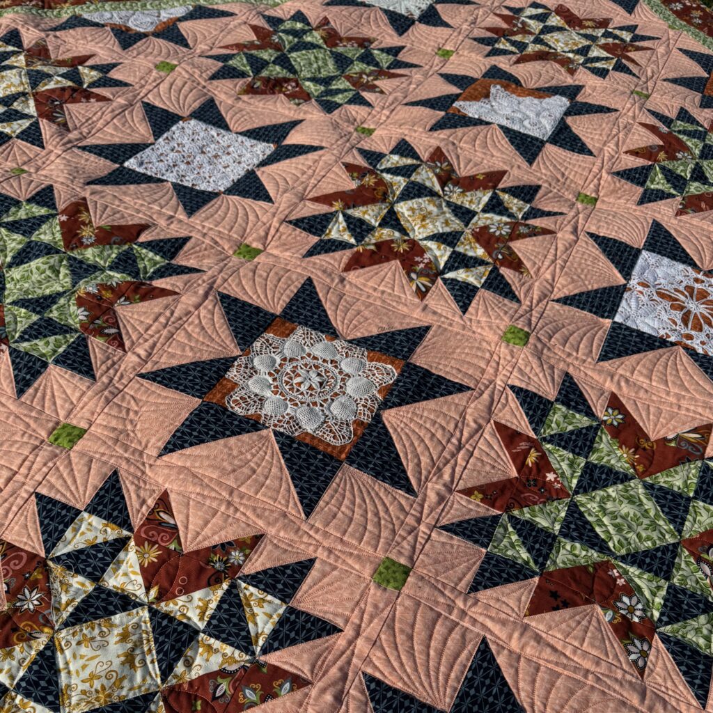 Shannon Arnstein

Legacy of Love and Lace quilt pattern

Curated Blooms