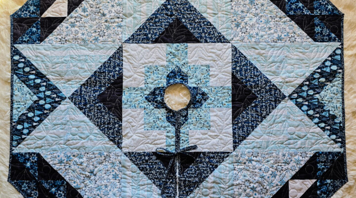 Jolly Quilted Tree Skirt