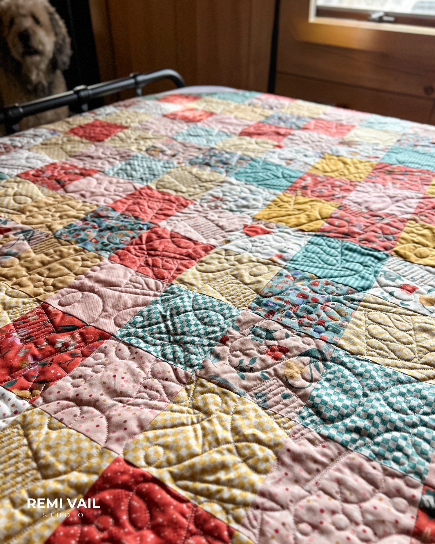 Thimbelina Fabric Collection by Jennifer Long for Riley Blake Designs. Quilting by Tamara Darragh for Remi Vail Studio using the Charming One Pattern. 