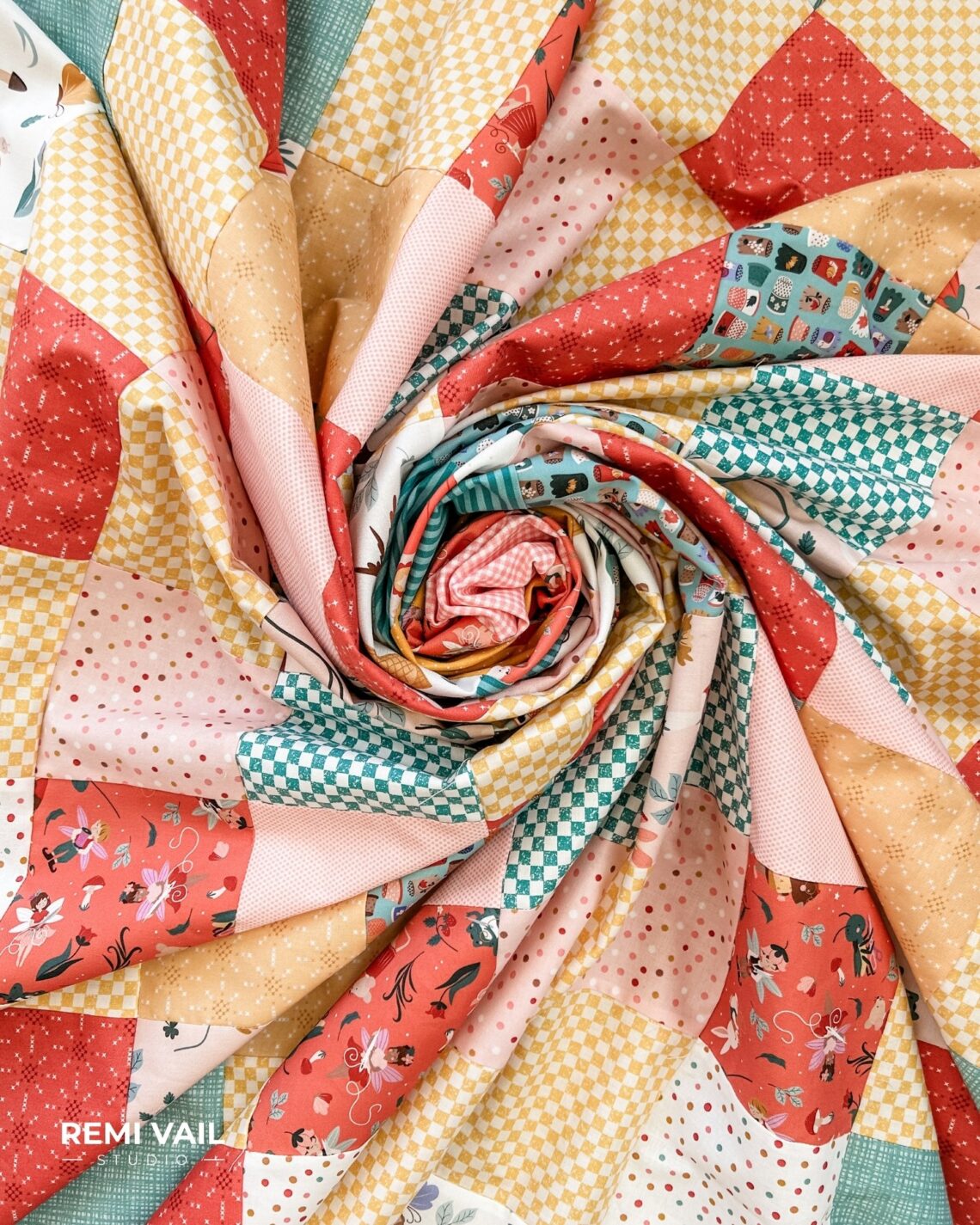 Thimbelina Fabric Collection by Jennifer Long for Riley Blake Designs. Quilting by Tamara Darragh for Remi Vail Studio using the Charming One Pattern.