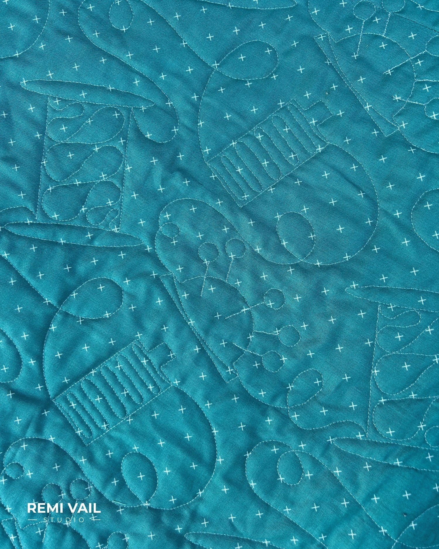 Piecing Thread: Aurifil 50 weight in 2311 (Muslin)
Quilting Thread: Aurifil 40/3 weight in 2410 (Pale Pink)
Machine: Juki J-350 QVP for longarming
Pantograph: Pin Cushion Thread by Sew Shabby Quilting
Batting: Hobbs Tuscany 80 cotton/20 wool