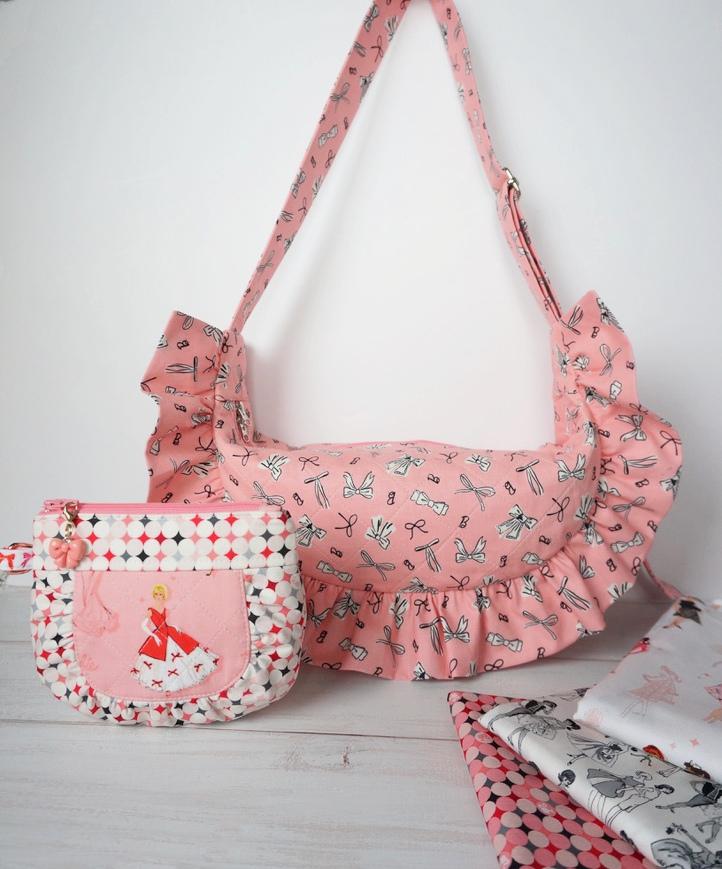 Barbie Vintage in Sac Croissant and Gathered Curvy Zipper Pouch