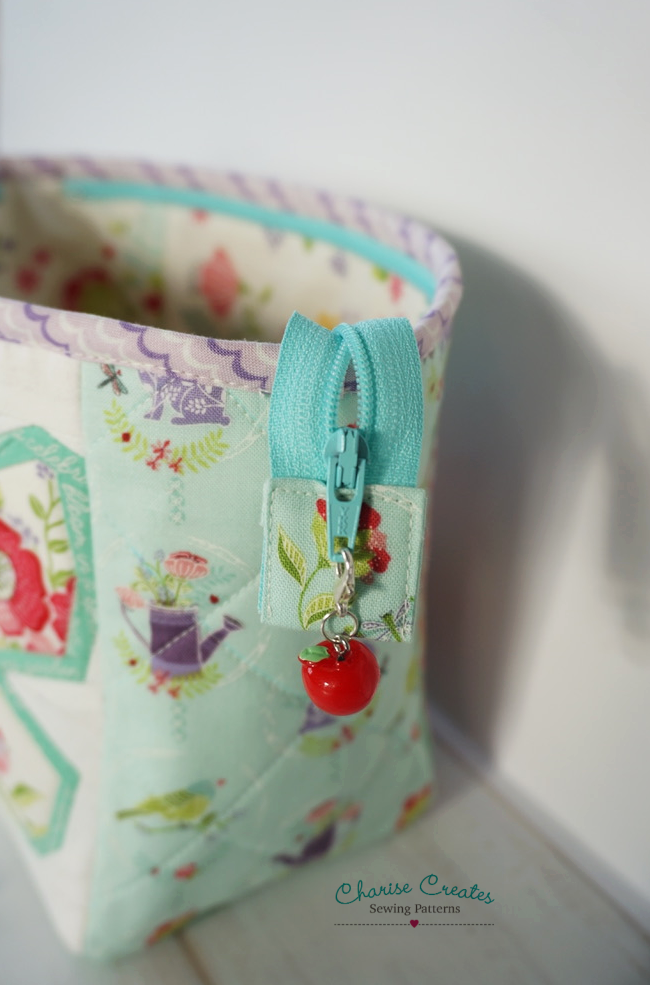 Butterfly boxy zipper pouch